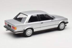 BMW 323i E21 Silber Minichamps 1:18 155026001 Metall – Bild 2 von 6