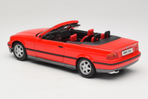 BMW 325i E36 Cabriolet Rot Maisto 1:18 50229 Metall – Bild 7 von 8