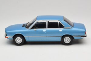 BMW 5 Series E12 Blau MCG 1:18 MCG18541 Metall – Bild 3 von 6