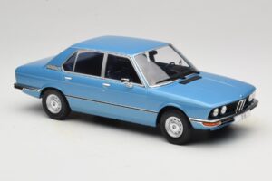 BMW 5 Series E12 Blau MCG 1:18 MCG18541 Metall – Bild 4 von 6