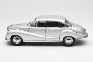 BMW 502 2.6 Luxus Super Silber AUTOart 1:18 70593 Metall – Bild 4 von 8