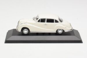 BMW 502 V8 Weiss Minichamps 1:43 430022400 Metall