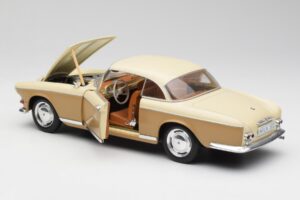 BMW 503 Beige Revell 1:18 8832 Metall – Bild 5 von 8