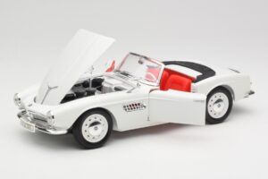 BMW 507 Touring Sport Feather White Revell 1:18 8810 Metall – Bild 2 von 8