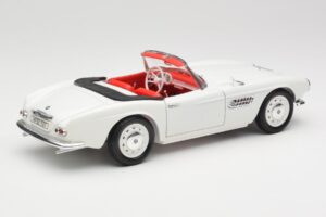 BMW 507 Touring Sport Feather White Revell 1:18 8810 Metall – Bild 3 von 8