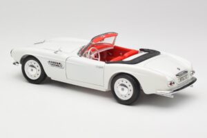 BMW 507 Touring Sport Feather White Revell 1:18 8810 Metall – Bild 7 von 8