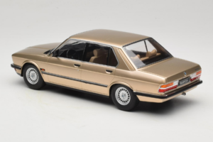 BMW 520i E28 Gold Metallic IXO 1:18 18CMC184 Metall – Bild 5 von 6