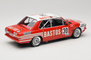 BMW 528i E28 #30 D. Quester / A. Hahne / E. Joosen 24 Hours of Spa Winner 1982 IXO 1:18 18RMC182A Metall – Bild 2 von 6