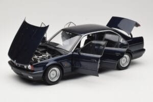 BMW 535i E34 Blue Metallic Minichamps 1:18 100024004 Metall – Bild 2 von 8