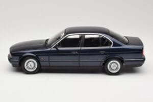 BMW 535i E34 Blue Metallic Minichamps 1:18 100024004 Metall – Bild 4 von 8