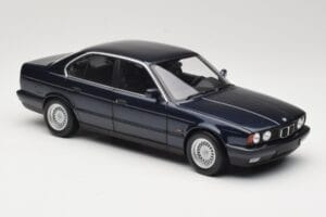 BMW 535i E34 Blue Metallic Minichamps 1:18 100024004 Metall – Bild 6 von 8