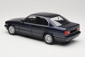BMW 535i E34 Blue Metallic Minichamps 1:18 100024004 Metall – Bild 7 von 8