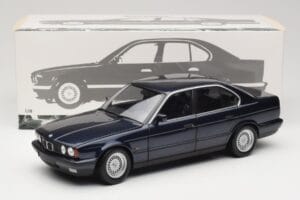 BMW 535i E34 Blue Metallic Minichamps 1:18 100024004 Metall – Bild 8 von 8