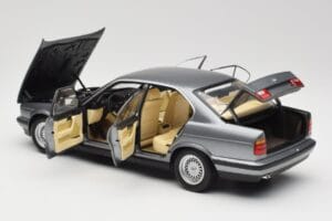 BMW 535i E34 Grau Metallic Minichamps 1:18 100024008 Metall – Bild 5 von 8