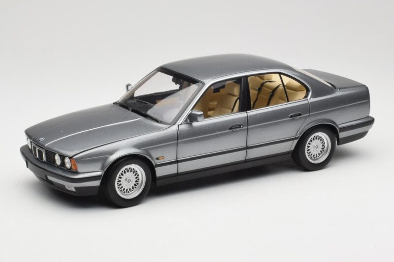 BMW 535i E34 Grau Metallic Minichamps 1:18 100024008 Metall