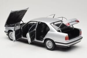 BMW 535i E34 Silber Minichamps 1:18 100024005 Metall – Bild 5 von 8