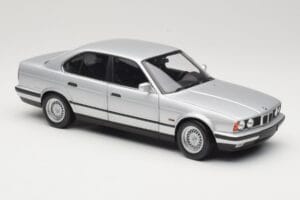 BMW 535i E34 Silber Minichamps 1:18 100024005 Metall – Bild 6 von 8