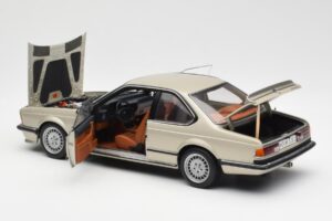 BMW 635 CSi E24 Bronzit Beige Metallic AUTOart 1:18 70523 Metall – Bild 5 von 8