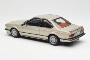 BMW 635 CSi E24 Bronzit Beige Metallic AUTOart 1:18 70523 Metall – Bild 7 von 8