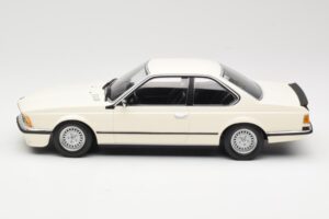 BMW 635 CSi E24 Weiss Minichamps 1:18 155028102 Metall – Bild 3 von 6