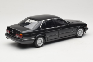 BMW 730i E32 Black Metallic Minichamps 1:18 100023002 Metall – Bild 3 von 8
