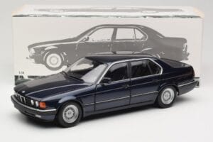 BMW 730i E32 Blau Metallic Minichamps 1:18 100023006 Metall – Bild 8 von 8