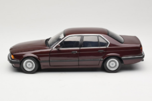 BMW 730i E32 Red Metallic Minichamps 1:18 100023001 Metall – Bild 4 von 8