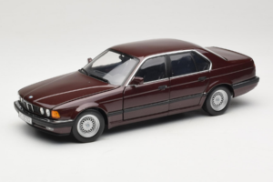 BMW 730i E32 Red Metallic Minichamps 1:18 100023001 Metall