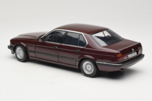 BMW 730i E32 Red Metallic Minichamps 1:18 100023001 Metall – Bild 7 von 8