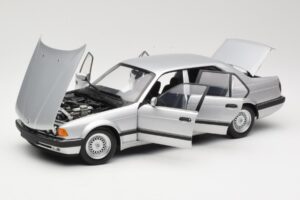 BMW 730i E32 Silber Minichamps 1:18 100023000 Metall – Bild 2 von 8