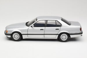 BMW 730i E32 Silber Minichamps 1:18 100023000 Metall – Bild 4 von 8