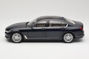 BMW 750Li F02 Imperial Blue Paragon 1:18 80432405586 Metall – Bild 4 von 8