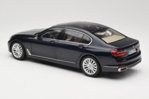 BMW 750Li F02 Imperial Blue Paragon 1:18 80432405586 Metall – Bild 7 von 8