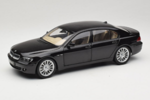 BMW 760Li E66 Individual Schwarz Kyosho 1:18 08573RB Metall