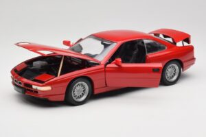 BMW 850Ci E31 Brilliant Red Revell 1:18 8827 Metall – Bild 2 von 8