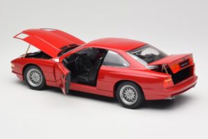BMW 850Ci E31 Brilliant Red Revell 1:18 8827 Metall – Bild 5 von 8