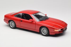BMW 850Ci E31 Brilliant Red Revell 1:18 8827 Metall – Bild 6 von 8