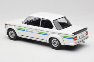 BMW Alpina 2002 E10 Turbo Weiss MCG 1:18 MCG18409-R Metall – Bild 5 von 6