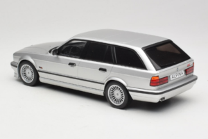 BMW Alpina B10 E34 4.6 Touring Silber MCG 1:18 MCG18332MCW Metall – Bild 5 von 6