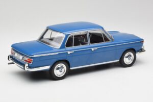 BMW 2000 Tilux E120 Caribe Blau MCG 1:18 MCG18291 Metall – Bild 2 von 6