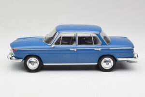 BMW 2000 Tilux E120 Caribe Blau MCG 1:18 MCG18291 Metall – Bild 3 von 6
