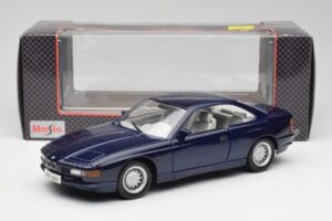 BMW E31 850i Mauritius Blau Maisto 1:18 438813100299 Metall – Bild 8 von 8