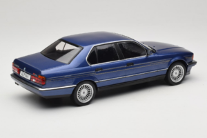 BMW Alpina B11 E32 3.5 Metallic Blue MCG 1:18 MCG18232 Metall – Bild 2 von 6