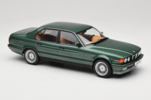 BMW Alpina B11 E32 3.5 Metallic Green MCG 1:18 MCG18233 Metall – Bild 4 von 6
