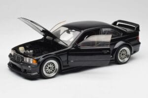 BMW E36 M3 GTR Street Cosmos Schwarz UT Models 1:18 20481 Metall – Bild 2 von 8