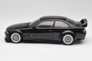 BMW E36 M3 GTR Street Cosmos Schwarz UT Models 1:18 20481 Metall – Bild 4 von 8
