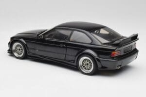 BMW E36 M3 GTR Street Cosmos Schwarz UT Models 1:18 20481 Metall – Bild 6 von 8