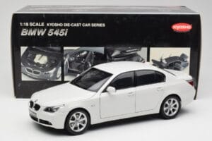 BMW E60 545i Alpine Weiss Kyosho 1:18 08591W Metall – Bild 8 von 8