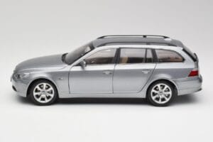 BMW 545i E61 Touring Hellgrau Kyosho 1:18 80430308414 Metall – Bild 4 von 8