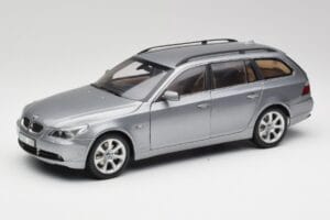 BMW 545i E61 Touring Hellgrau Kyosho 1:18 80430308414 Metall